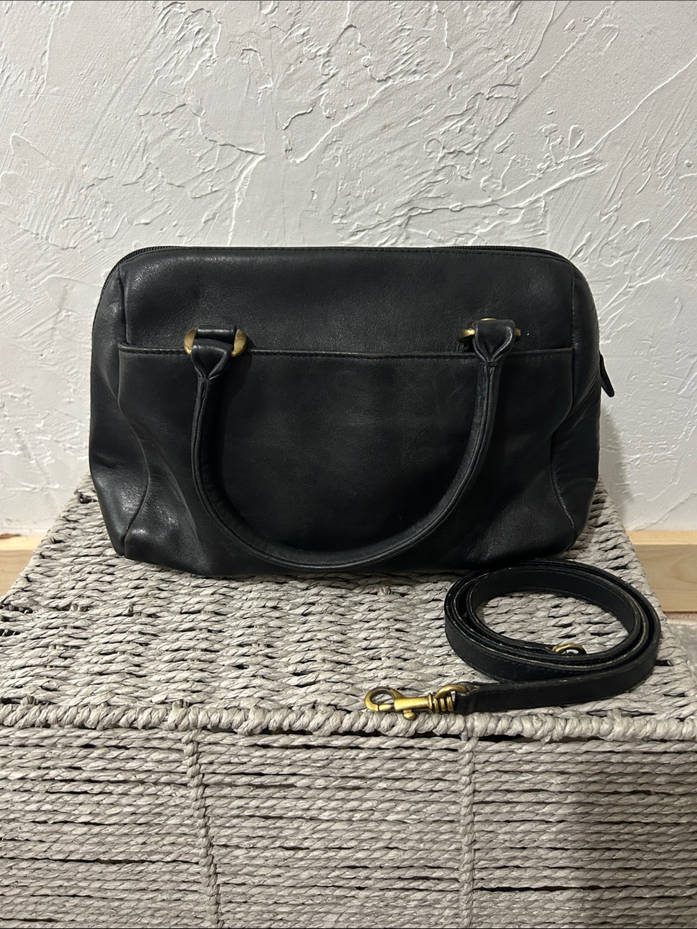 Vintage Etienne Aigner Black Leather Satchel Bag. - Picture 2 of 4